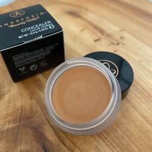 Anastasia Beverly Hills Concealer 4.0